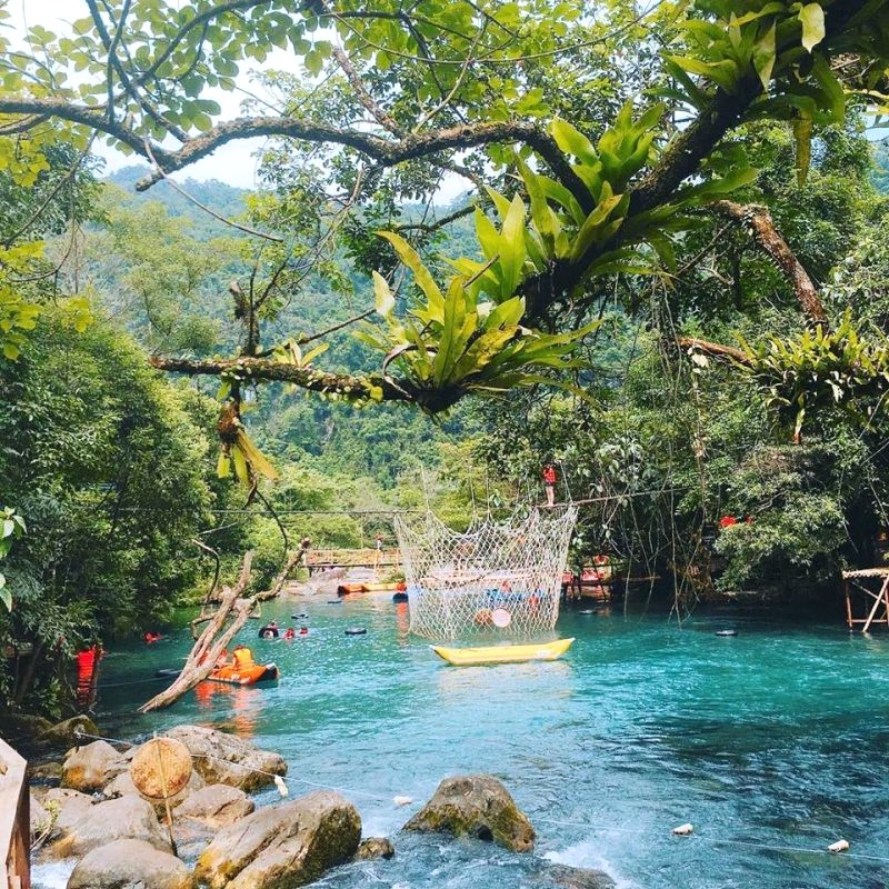 Suối Nước Moọc