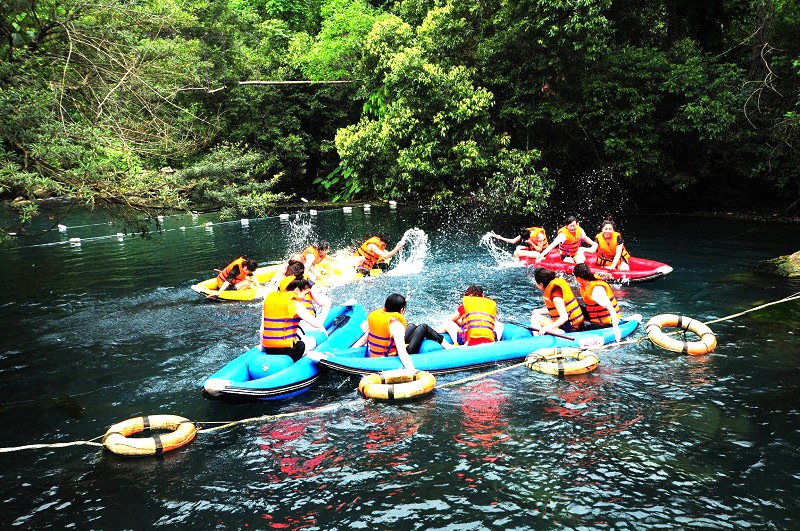 Khám phá Quảng Bình bằng tàu hỏa