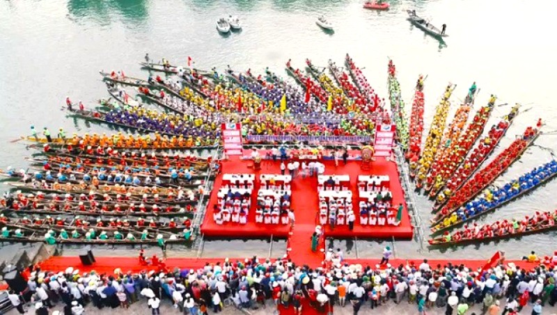 Lễ hội đua thuyền Lệ Thủy 2/9