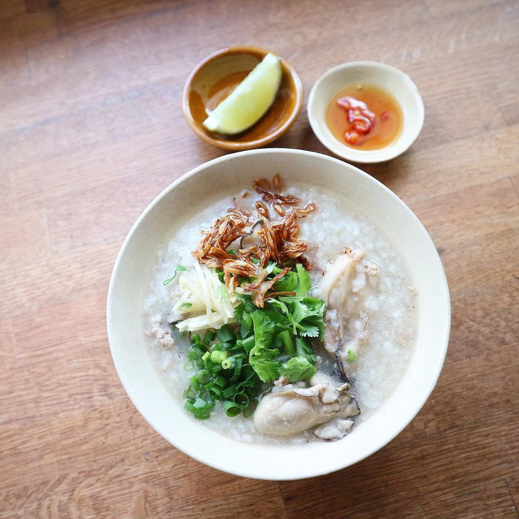 Cháo Hàu Quảng Bình: Hương vị biển cả, mê hoặc du khách