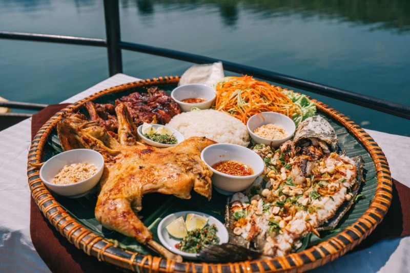 Phong Nha: Ăn trưa ngon ở đâu?