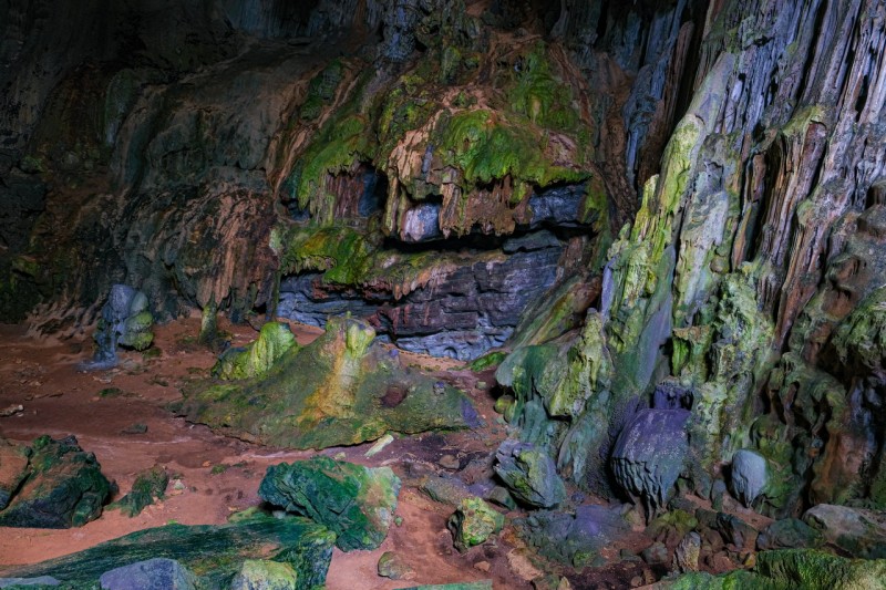 Hang Sowng 1 nhánh hang của Tú Làn