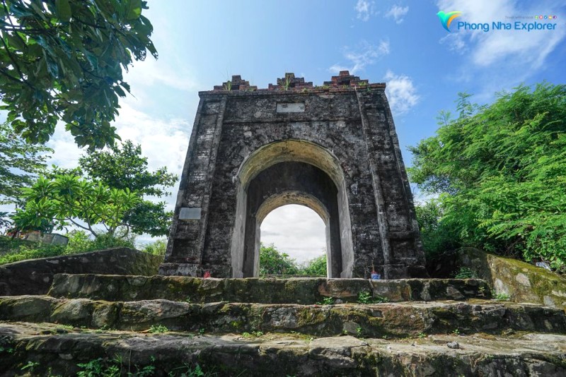 Tường thành bất khuất.