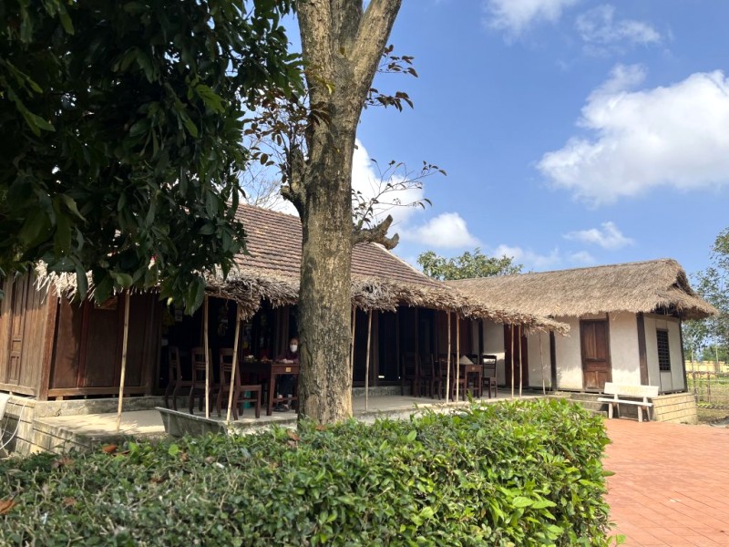 Tham quan nhà tưởng niệm Đại tướng Võ Nguyên Giáp