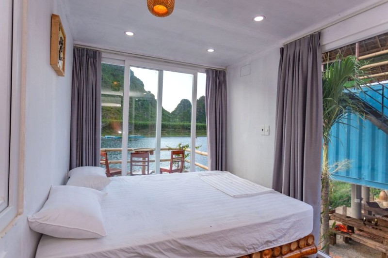 A Little Leaf Phong Nha