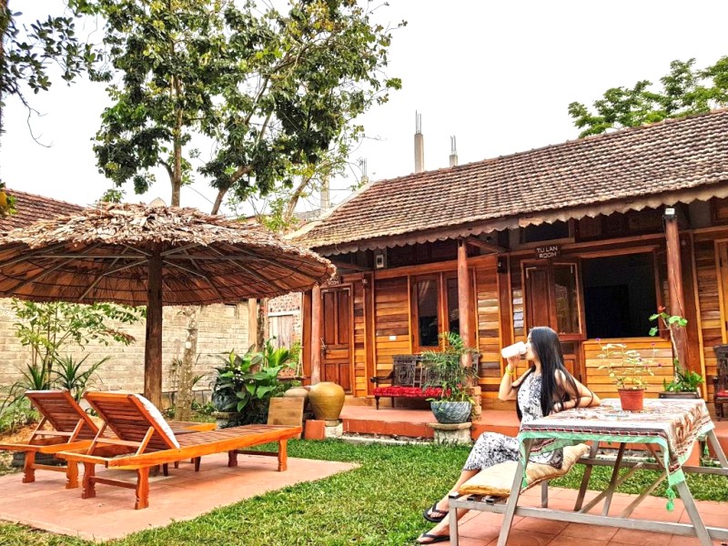 Homestay cổ kính, gần gũi thiên nhiên.