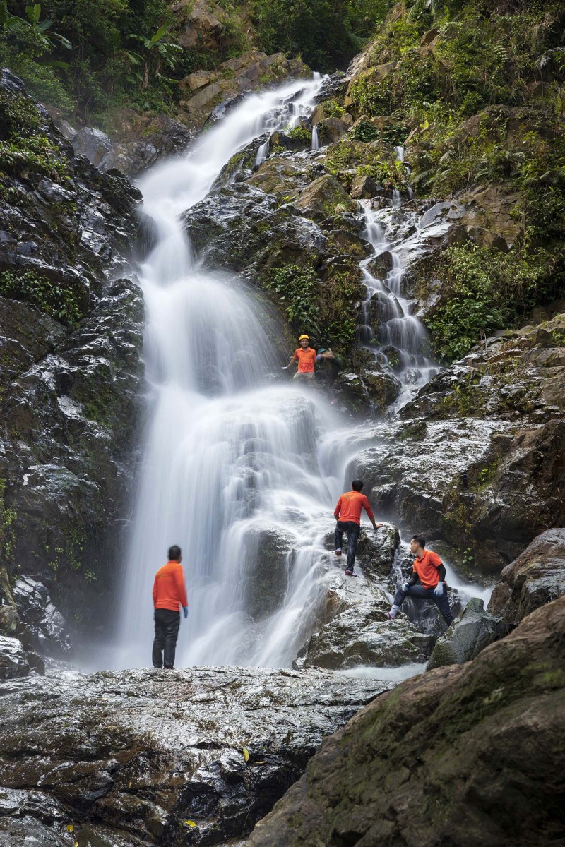 Khám phá Động Châu Khe Nước Trong