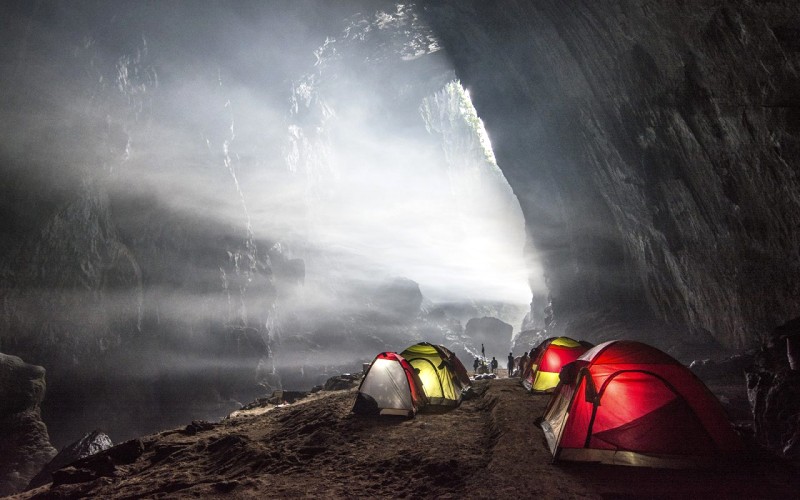 cắm trại trong hang Sơn Đoòng