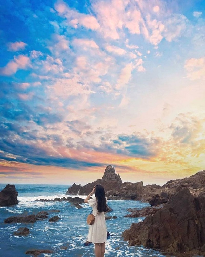 Bãi Đá Nhảy: Thiên đường mộng mơ Quảng Bình.