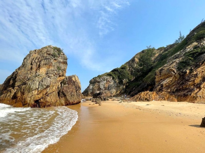 Bãi Đá Nhảy cách Đồng Hới không xa